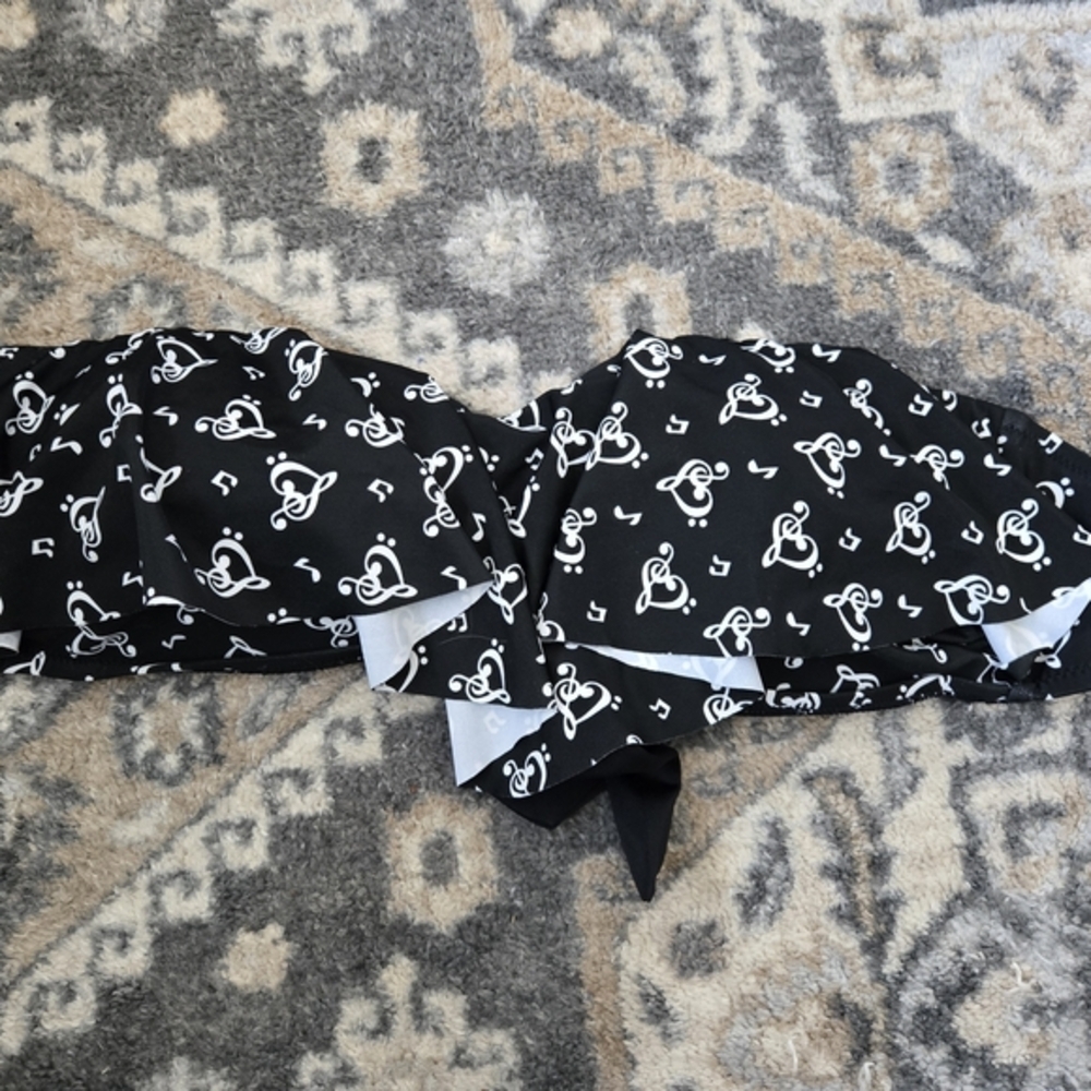 Hot Topic Xxl New Bikini Top‎ Music Note Black White